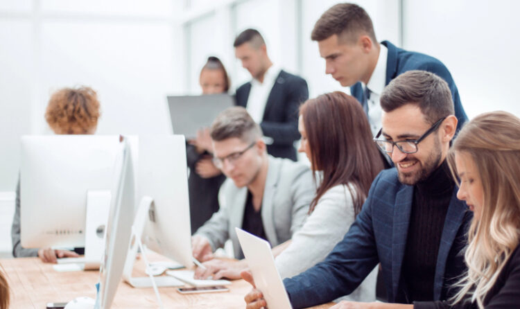 How To Inform Employees When Selling A Business: Best Practices